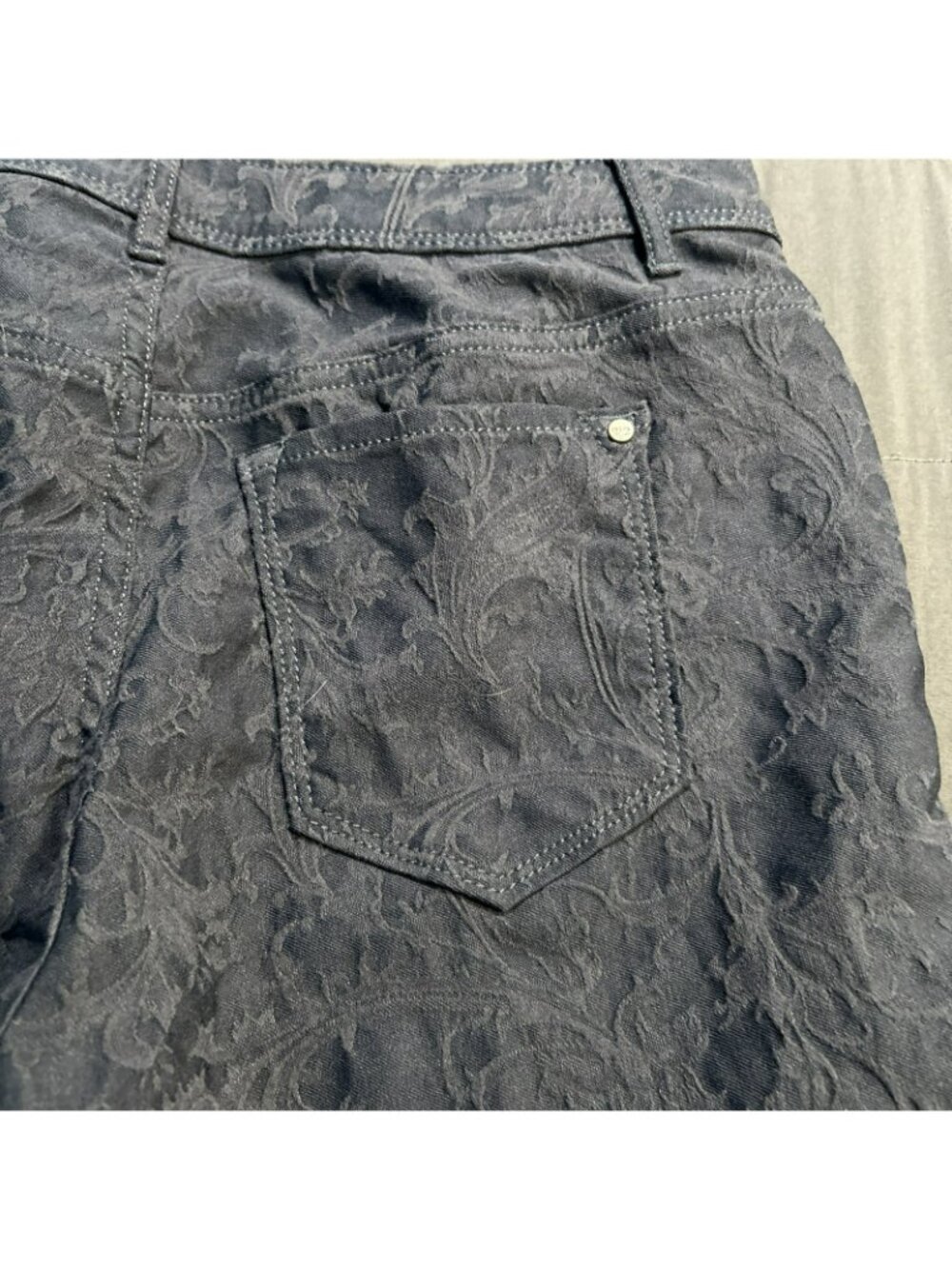 Simply Vera Vera Wang Dark Blue Floral Patterned Women's Shorts - Picture 5 of 6
